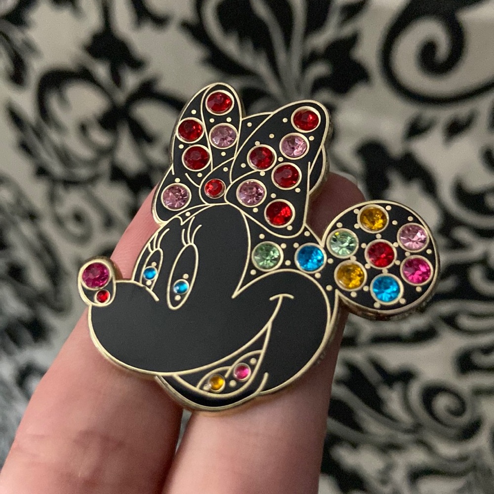 Disney Parks Pin Trading 2010 Bling Rainbow Minnie Mouse Enamel Jewel Pin Brooch